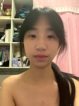 xiaotao-999 online show from September 2025 04:52:01 PM