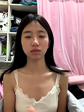 xiaotao-999 online show from November 2025 04:38:02 PM