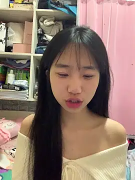 xiaotao-999 online show from November 2025 04:22:01 PM