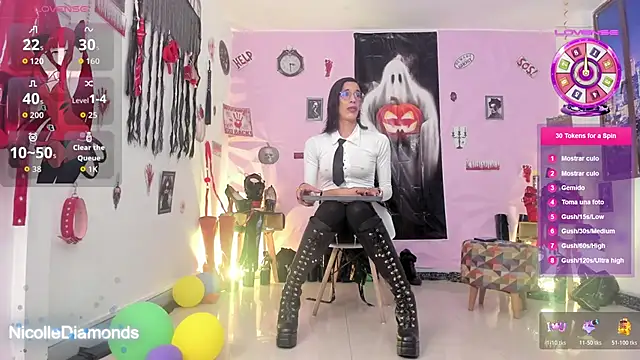 Snapshot of NicolleDiamonds_cg chatting on October 2025 01:26:02 PM NicolleDiamonds cg online show from October 2025 01:26:02 PM