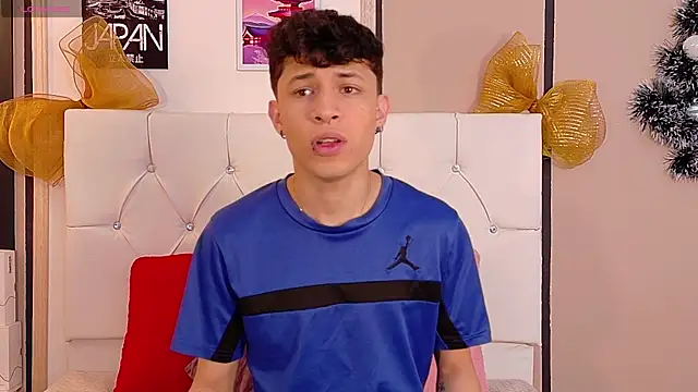 Axel  Evans online show from December 2025 12:25:02 PM