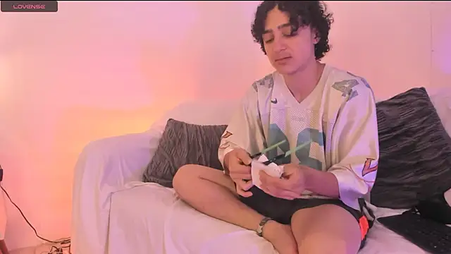 juliie star online show from November 2025 04:11:01 AM