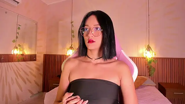 Snapshot of daphne_courtis chatting on June 2026 03:05:02 AM daphne courtis online show from June 2026 03:05:02 AM