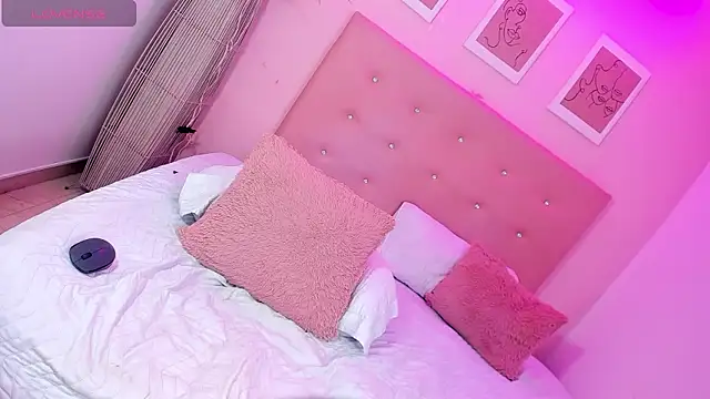 ANNIE DOLCE  online show from January 2026 10:42:02 AM