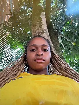 Snapshot of darle_volant chatting on July 2026 01:37:01 PM darle volant online show from July 2026 01:37:01 PM
