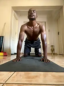 Snapshot of BaggyDirt chatting on November 2025 06:35:01 AM BaggyDirt online show from November 2025 06:35:01 AM