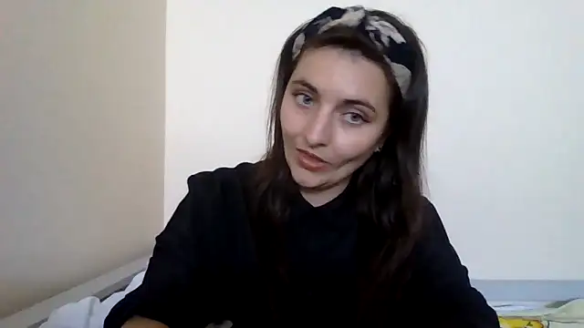 DInaraXRose online show from September 2025 11:47:01 AM