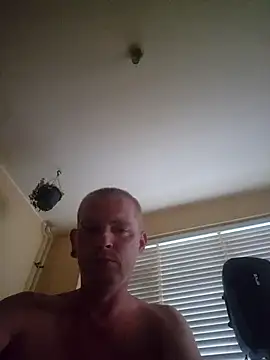 Snapshot of piercingpik chatting on June 2026 07:56:01 PM piercingpik online show from June 2026 07:56:01 PM
