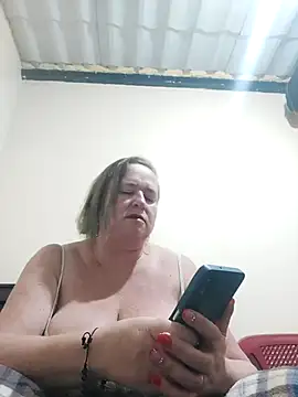 Miss-tetas online show from January 2026 01:33:01 AM