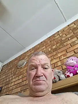 Snapshot of wallacelegend chatting on December 2025 06:22:01 AM wallacelegend online show from December 2025 06:22:01 AM