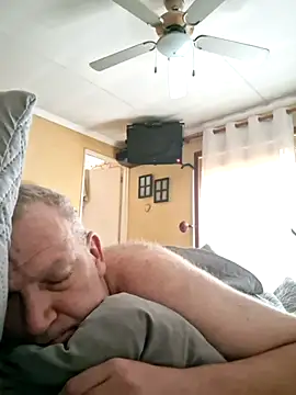 Snapshot of wallacelegend chatting on February 2026 05:36:01 AM wallacelegend online show from February 2026 05:36:01 AM