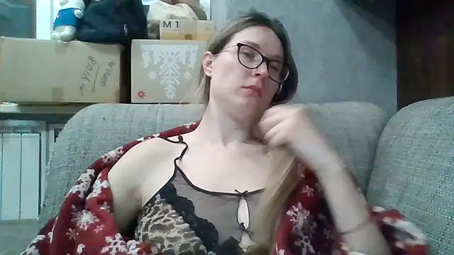 Snapshot of Jugira chatting on April 2026 10:45:02 PM Jugira online show from April 2026 10:45:02 PM