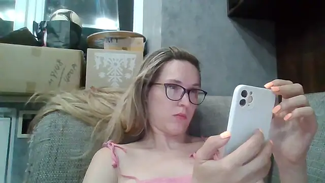 Snapshot of Jugira chatting on July 2026 10:45:01 PM Jugira online show from July 2026 10:45:01 PM