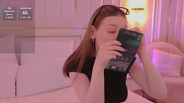 NancySmitts online show from November 2025 03:45:01 PM