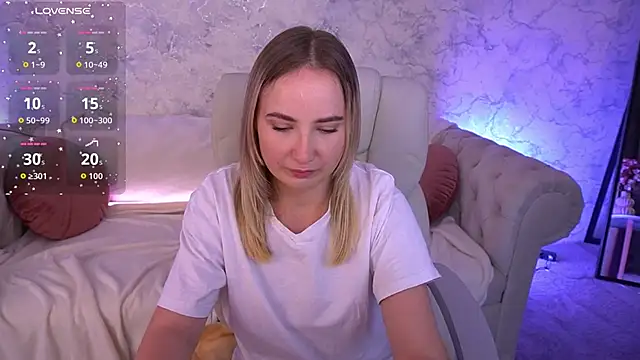 SofieBloom online show from September 2025 11:04:02 PM