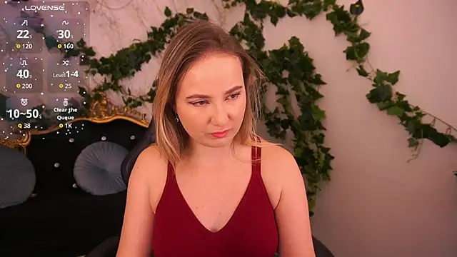 SofieBloom online show from November 2025 11:25:01 PM