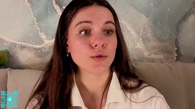 chloemilka online show from April 2026 05:26:01 PM