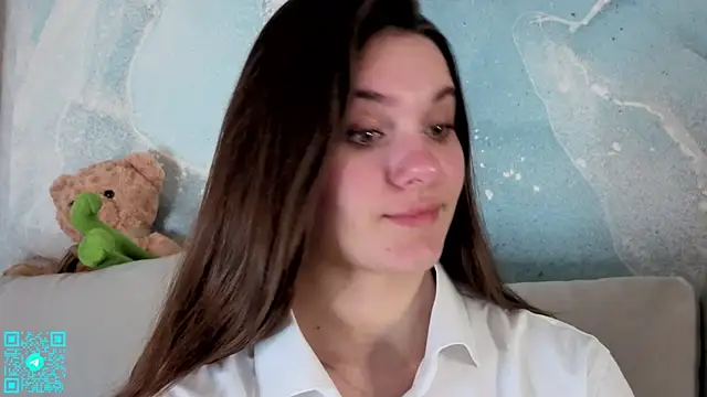 chloemilka online show from May 2026 06:28:02 PM
