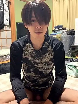 Snapshot of koushi_9213 chatting on November 2025 01:28:02 PM koushi 9213 online show from November 2025 01:28:02 PM