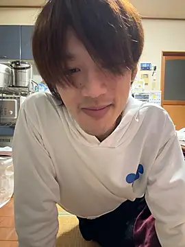 Snapshot of koushi_9213 chatting on November 2025 01:32:02 PM koushi 9213 online show from November 2025 01:32:02 PM