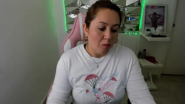 camixxx m online show from November 2025 12:59:02 PM