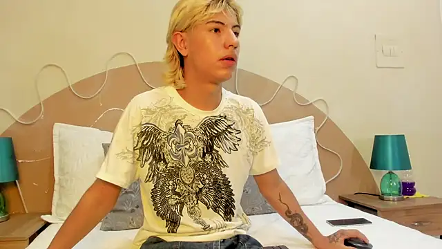 Enrrixxx  online show from November 2025 10:19:01 PM