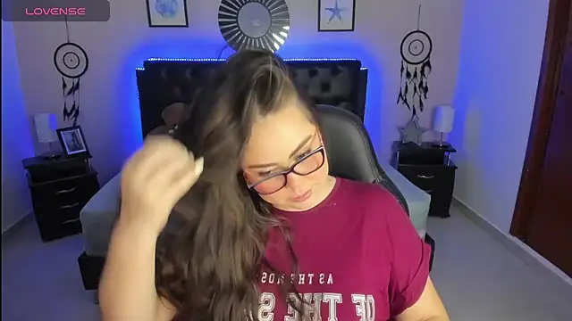 LolaVillalobos online show from September 2025 12:16:01 PM