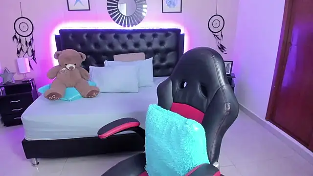 LolaVillalobos online show from March 2026 11:49:01 AM