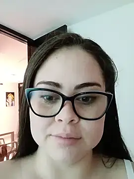 Snapshot of LolaVillalobos chatting on April 2026 12:08:02 PM LolaVillalobos online show from April 2026 12:08:02 PM