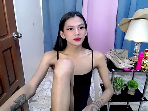 Snapshot of Ur_latinahotpaprika chatting on April 2026 11:25:02 AM Ur latinahotpaprika online show from April 2026 11:25:02 AM