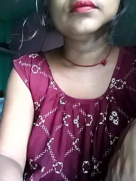 Snapshot of Desi_couple305 chatting on September 2025 01:16:02 AM Desi couple305 online show from September 2025 01:16:02 AM