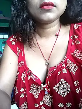 Snapshot of Desi_couple305 chatting on September 2025 01:40:01 AM Desi couple305 online show from September 2025 01:40:01 AM