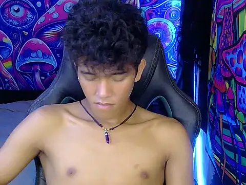 Snapshot of kenbigcockxx chatting on June 2026 06:40:01 AM kenbigcockxx online show from June 2026 06:40:01 AM