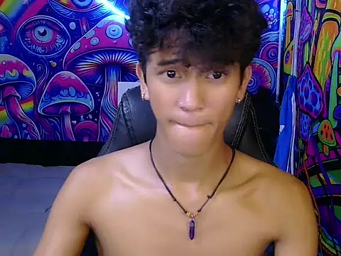 Snapshot of kenbigcockxx chatting on June 2026 03:48:02 AM kenbigcockxx online show from June 2026 03:48:02 AM