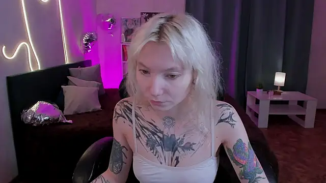 Snapshot of tattoo_art_baby chatting on May 2026 01:57:16 AM tattoo art baby online show from May 2026 01:57:16 AM