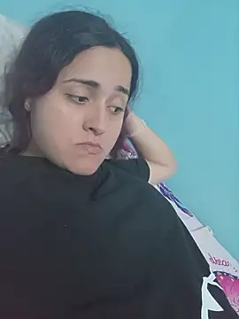 candy  fox  online show from December 2025 09:44:02 PM