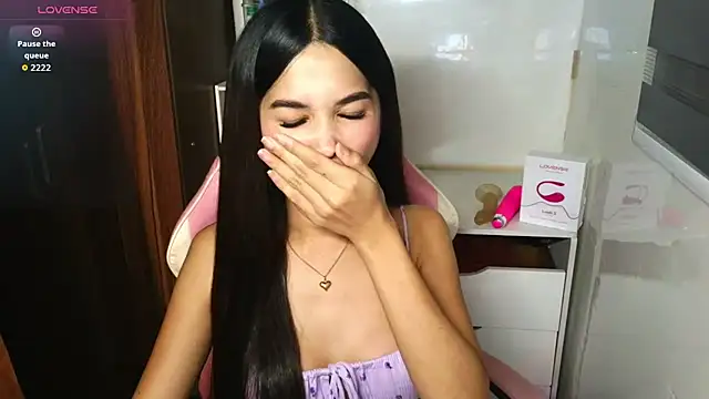 sweetleigh18 online show from November 2025 06:51:01 PM