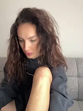 goodgirldevil online show from November 2025 11:09:02 AM