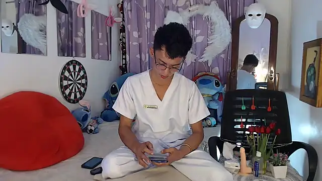 good boy in bed online show from September 2025 06:02:01 PM