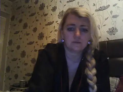 Snapshot of SmileCamille chatting on December 2025 01:27:01 PM SmileCamille online show from December 2025 01:27:01 PM