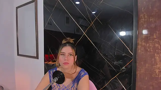 abby blond  online show from September 2025 12:26:01 PM