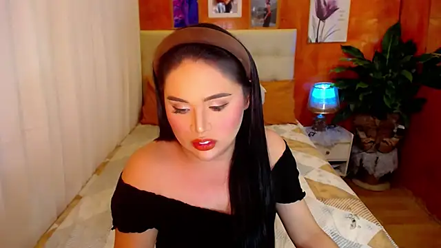 urmidnightcravingsxx online show from November 2025 03:59:01 PM