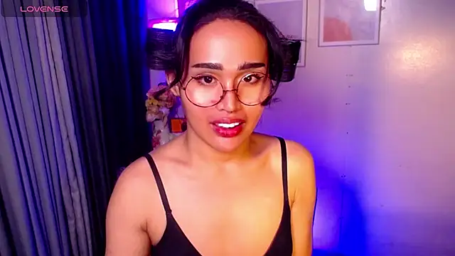 urmidnightcravingsxx online show from July 2026 12:34:02 AM
