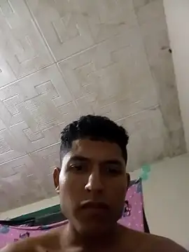 Jeikaliente online show from January 2026 12:25:01 AM