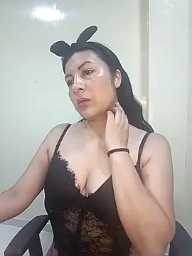 lunna 07 online show from December 2025 03:07:02 PM