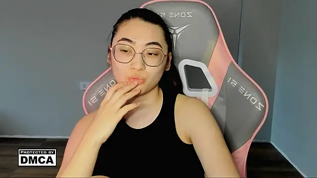 MeilideQian1 online show from February 2026 12:43:02 PM