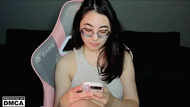 MeilideQian1 online show from April 2026 11:29:02 PM