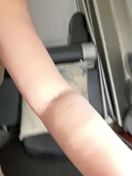 Snapshot of meiiijr55 chatting on March 2026 04:06:01 AM meiiijr55 online show from March 2026 04:06:01 AM