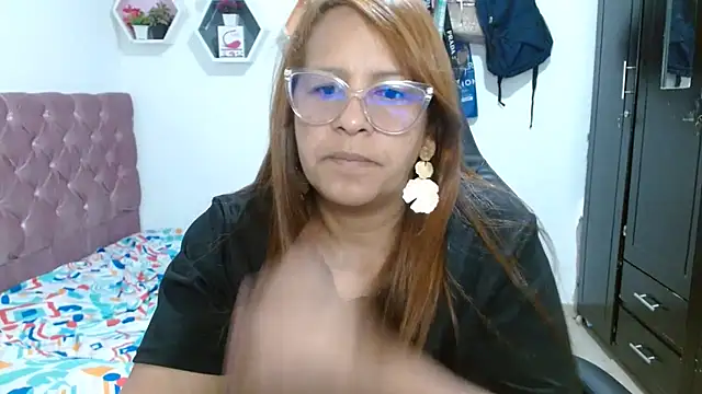 cristydirtyhot online show from April 2026 10:24:01 AM