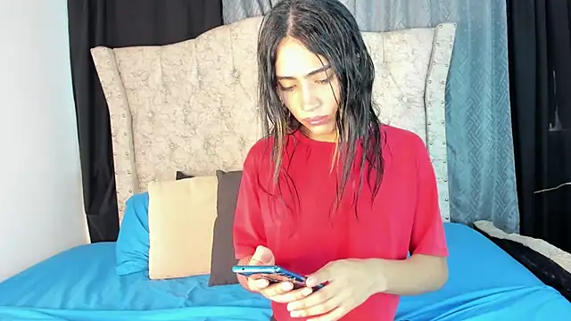 aleja spearsx online show from March 2026 12:07:01 PM